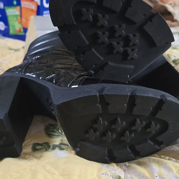 Michael Kors Boots - Picture 6 of 6